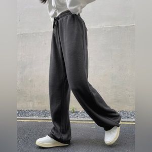 drawstring sweatpants